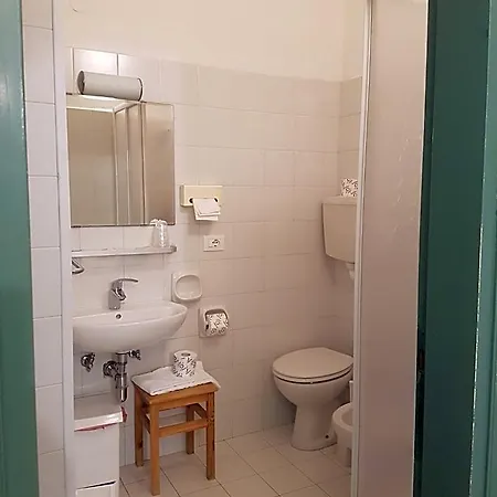 Lungomare Hotel 3*