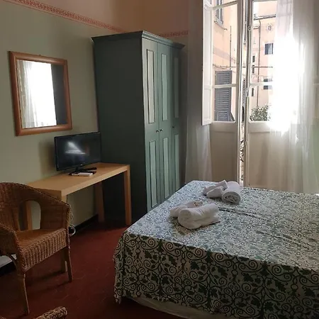 Lungomare Hotel 3*